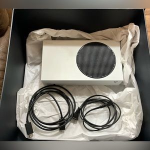 Xbox Series S with HDMI Cable